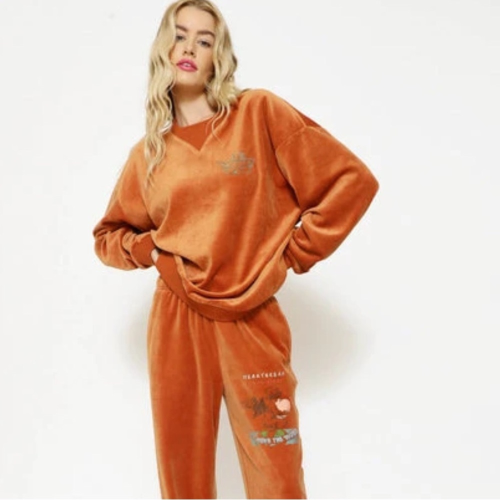 BOYS LIE HEARTBREAK GONE VIRAL VELOUR SWEATSHIRT - Picture 3 of 11